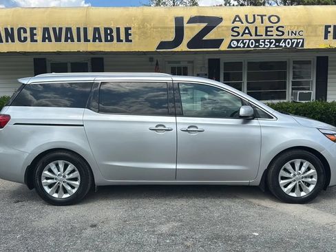 Used 2016 Kia Sedona EX FWD image 2
