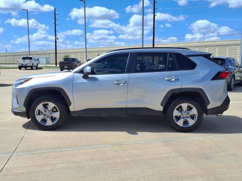 Used 2023 Toyota RAV4 XLE w/ Convenience Package image 3