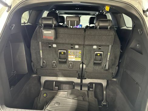 Certified 2025 Toyota Sienna Platinum AWD/4WD image 16