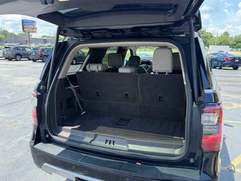 Used 2021 Ford Expedition Limited w/ Cargo Package RWD image 12