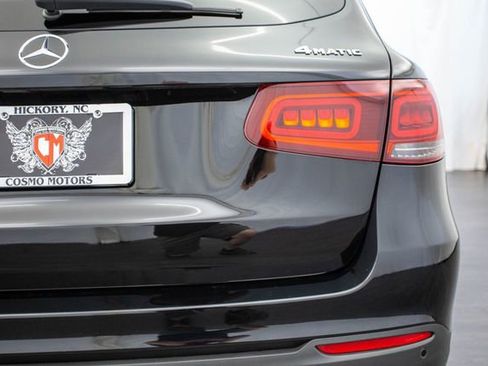 Used 2020 Mercedes-Benz GLC 300 4MATIC w/ Parking Assistance Package image 39
