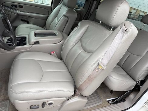 Used 2004 GMC Sierra 3500 SLT w/ Heavy-Duty Power Package image 13