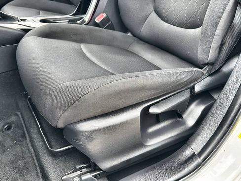 Used 2022 Toyota Corolla LE w/ LE Convenience Package FWD image 12