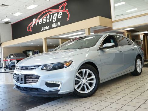 Used 2018 Chevrolet Malibu LT w/ Driver Confidence Package FWD image 19