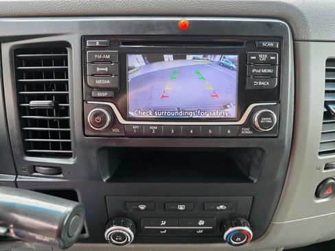 Used 2018 Nissan NV 3500 SL image 16