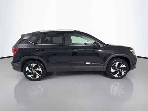 Used 2024 Volkswagen Taos SE AWD/4WD image 8