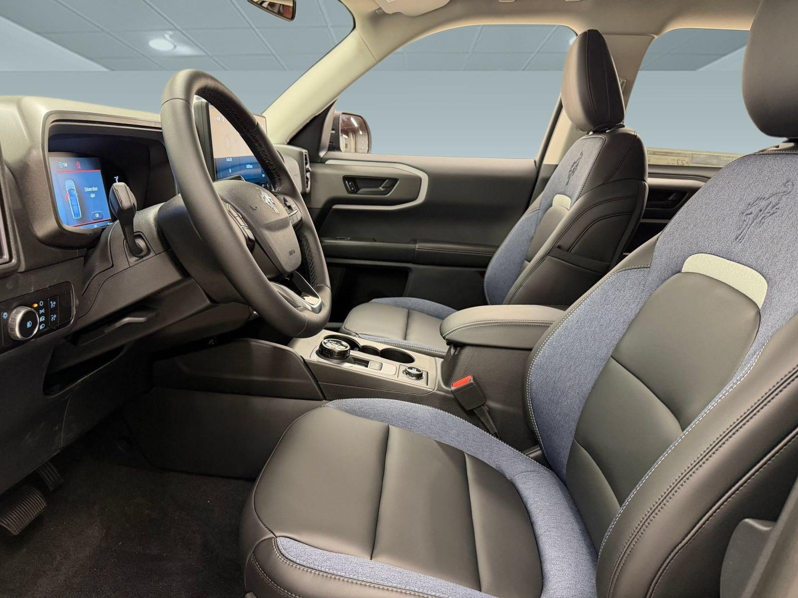 New 2026 Ford Bronco Sport Outer Banks w/ Interior Protection Package AWD/4WD image 4