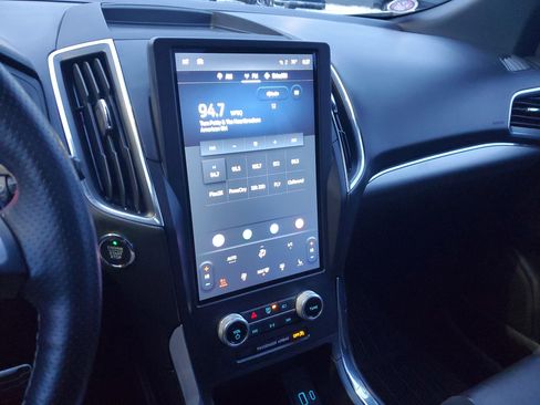 Used 2022 Ford Edge ST w/ Equipment Group 401A image 27