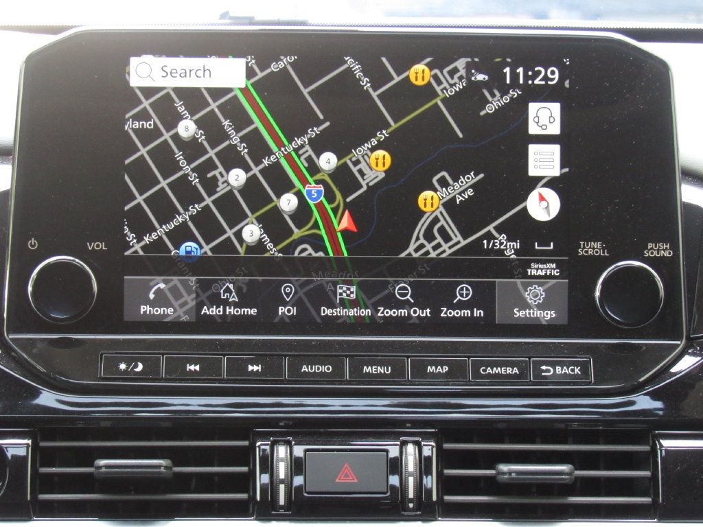 Used 2025 Nissan Pathfinder Platinum AWD/4WD image 31