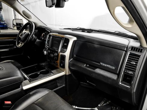 Used 2015 RAM 1500 Laramie w/ Convenience Group AWD/4WD image 17