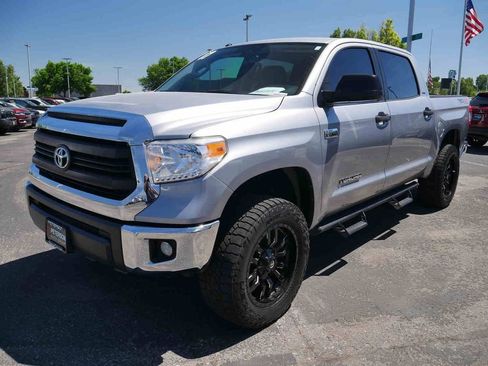 Used 2017 Toyota Tundra SR5 w/ TRD Off Road Package AWD/4WD image 3