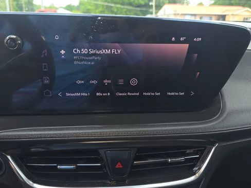 Used 2024 Buick Encore GX Preferred FWD image 21