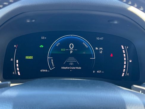 Used 2025 Toyota Camry SE image 28