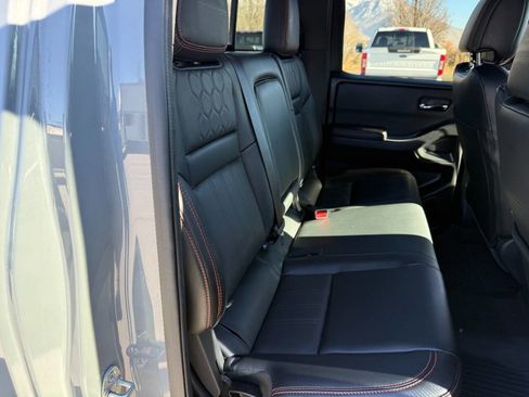 Used 2023 Nissan Frontier PRO-4X w/ Pro-4X Premium Package image 22