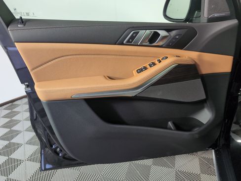 Used 2026 BMW X5 sDrive40i w/ Premium Package image 10