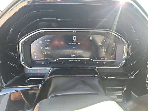 Used 2024 GMC Sierra 1500 SLT image 32