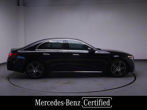 Used 2025 Mercedes-Benz E 350 Sedan image 4