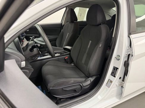 Used 2021 Hyundai Elantra SEL FWD image 17