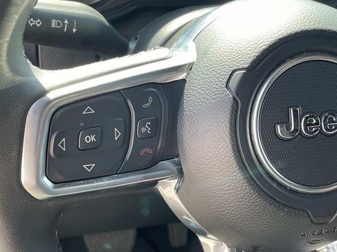 Used 2026 Jeep Wrangler Unlimited Sahara w/ Safety Group AWD/4WD image 41