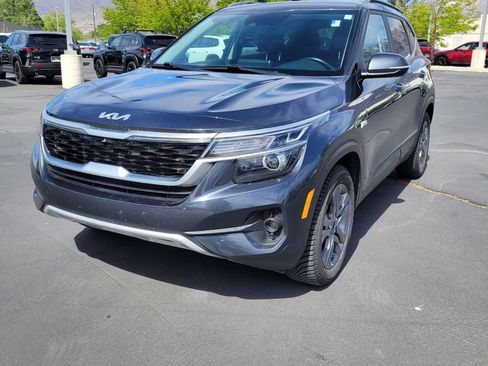 Used 2022 Kia Seltos S AWD/4WD image 2
