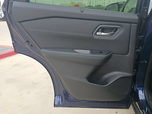 New 2026 Nissan Rogue Platinum w/ Platinum Premium Package AWD/4WD image 25