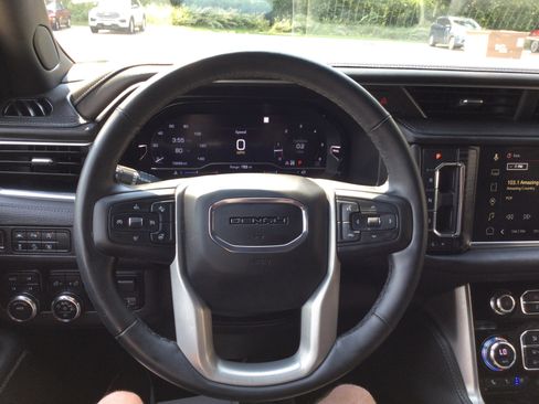 Used 2023 GMC Yukon Denali w/ Max Trailering Package AWD/4WD image 23