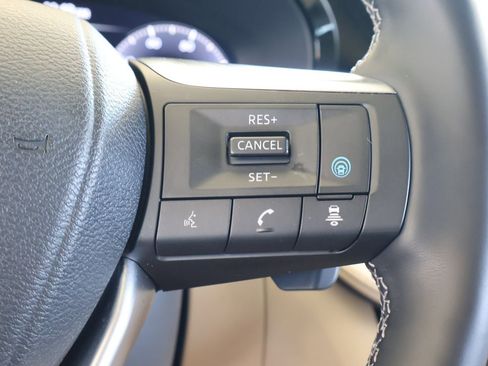 Used 2023 INFINITI QX60 Sensory w/ Cargo Package image 25