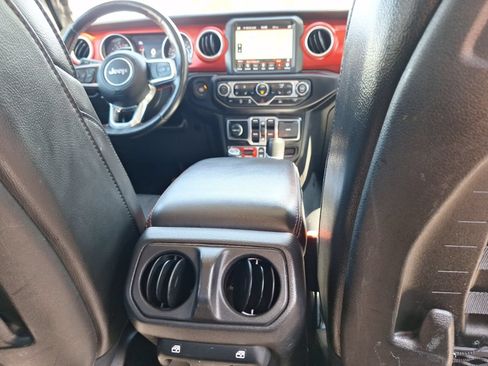 Used 2022 Jeep Gladiator Rubicon w/ LED Lighting Group AWD/4WD image 32