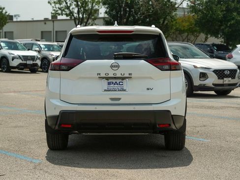 New 2024 Nissan Rogue SV w/ SV Premium Package image 6