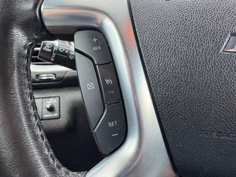 Used 2016 Chevrolet Traverse LT FWD image 16
