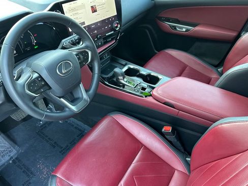 Used 2023 Lexus NX 350h AWD image 10