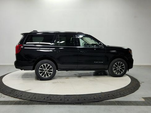 Used 2025 Ford Expedition Platinum AWD/4WD image 9