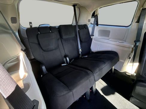 Used 2016 Dodge Grand Caravan SE w/ Quick Order Package 29E SE FWD image 20