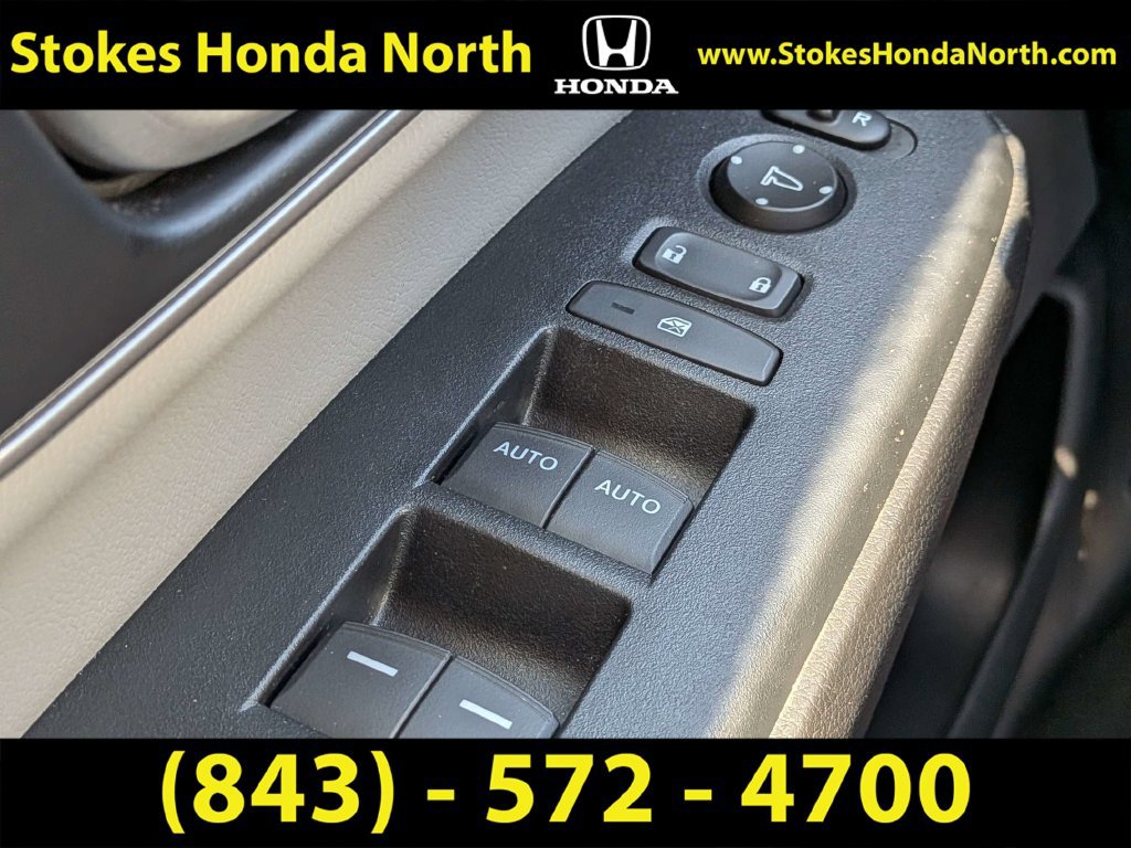 Used 2020 Honda CR-V Touring image 29
