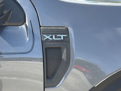 Certified 2025 Ford Maverick XLT FWD image 9