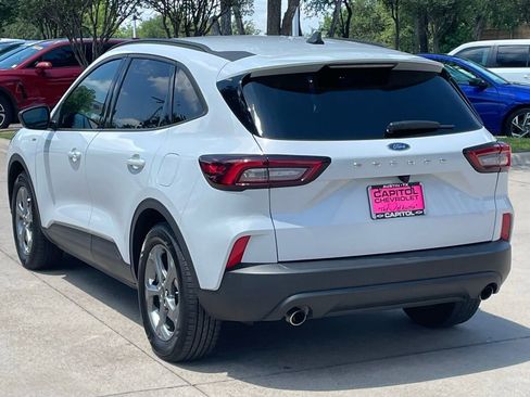 Used 2025 Ford Escape ST-Line FWD image 4