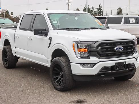Used 2022 Ford F150 XLT w/ Equipment Group 302A High image 5