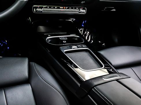 Certified 2025 Mercedes-Benz CLA 250 image 8