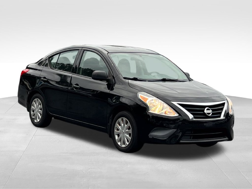 Used 2015 Nissan Versa S FWD image 3