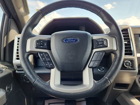 Used 2016 Ford F150 Lariat w/ Equipment Group 502A Luxury AWD/4WD image 22