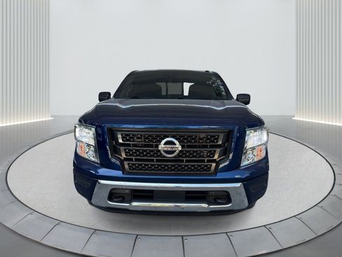 Used 2021 Nissan Titan SV w/ SV Convenience Package image 2