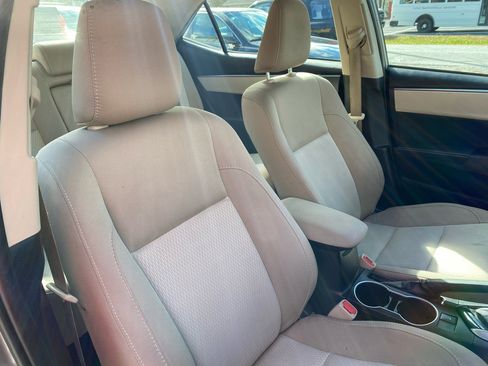 Used 2016 Toyota Corolla LE image 9