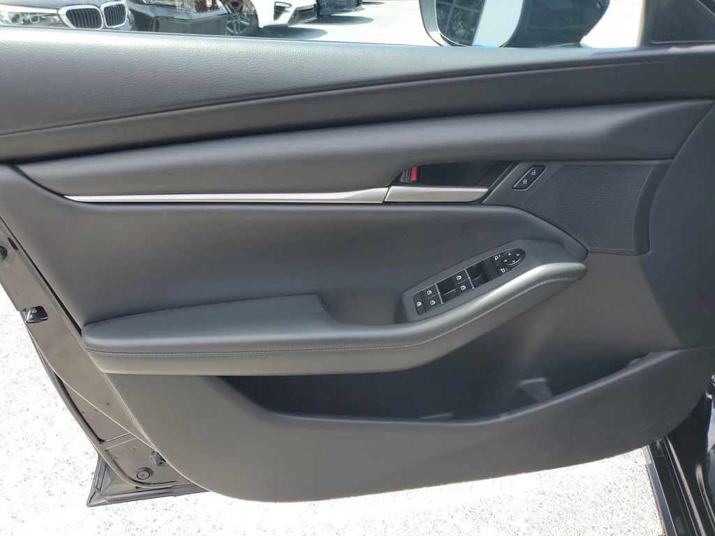 Used 2021 MAZDA MAZDA3 s FWD image 16