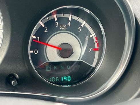 Used 2014 Chrysler 200 Limited FWD image 14