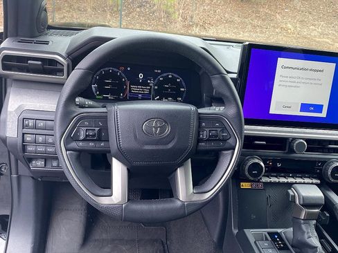 Certified 2025 Toyota 4Runner Trailhunter image 13