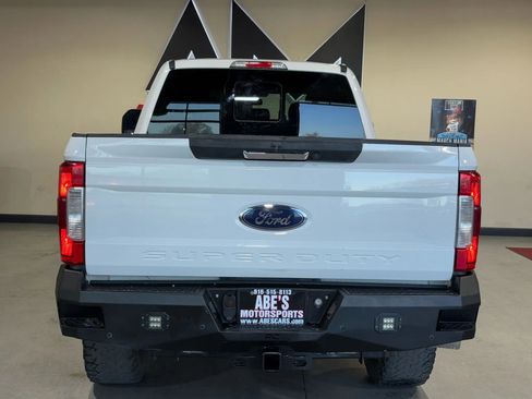 Used 2019 Ford F250 Lariat w/ Lariat Value Package AWD/4WD image 5