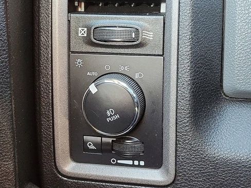 Used 2019 RAM 1500 Express image 14