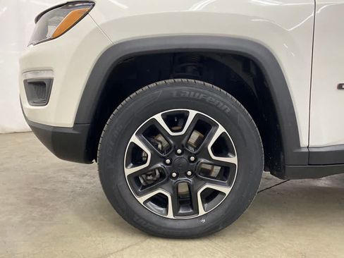 Used 2021 Jeep Compass Trailhawk AWD/4WD image 11