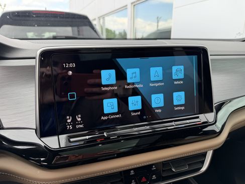New 2026 Volkswagen Atlas Cross Sport SE AWD/4WD image 19