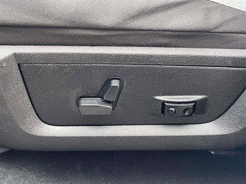 Used 2023 RAM 1500 Classic SLT w/ Trailer & Traction Group image 17